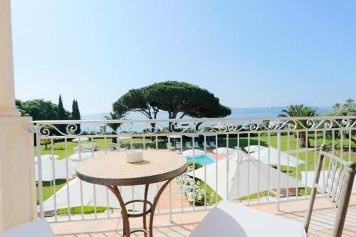 Hotel Villa Les Rosiers Grimaud Exteriör bild