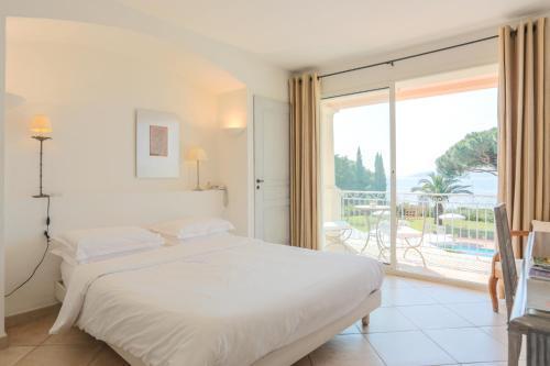 Hotel Villa Les Rosiers Grimaud Exteriör bild