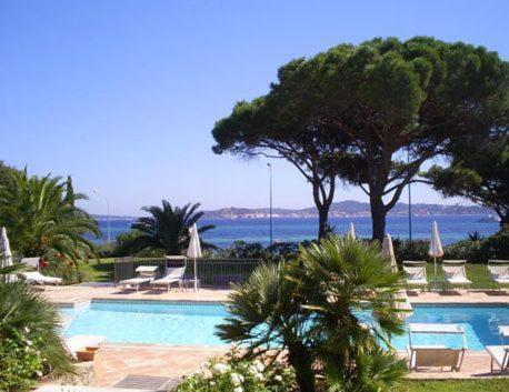 Hotel Villa Les Rosiers Grimaud Exteriör bild